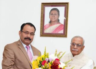 कुलाधिपति से मिले कुमाऊं विवि के कुलपति, शैक्षणिक व शोध गतिविधियों की दी जानकारी.. शोध एवं नवाचार को बढ़ावा देने और शैक्षणिक सुविधाओं के विस्तार पर हुई चर्चा.. रिपोर्ट- (सुनील भारती) “स्टार खबर ” नैनीताल..
