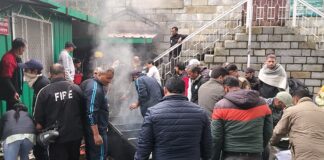 फायर एक्सटिंग्विशर बेकार, हाइड्रेंट भी नहीं; वन विभाग के दफ्तर में धधकते रहे अभिलेख.. नैनीताल डिवीजन कार्यालय में आग से मचा हड़कंप… रिपोर्ट- (सुनील भारती) “स्टार खबर” नैनीताल..