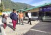 पंगोट-घुघुखान मार्ग पर 50 मीटर गहरी खाई में गिरी पर्यटकों की कार, तीन घायल.. नोएडा से नैनीताल घूमने आए थे चार पर्यटक, पुलिस और ग्रामीणों ने चलाया रेस्क्यू अभियान… रिपोर्ट- (सुनील भारती) ‘स्टार खबर’ नैनीताल..