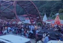 कैंचीधाम की भीड़ ने थामी पहाड़ की रफ्तार, जाम में फंसी एंबुलेंस.. एसएसपी बोले- मंदिर तक वाहन ले जाने की जरूरत नहीं… भवाली-कैंचीधाम से गरमपानी-खैरना तक यातायात प्रभावित.. रिपोर्ट- (सुनील भारती) “स्टार खबर” नैनीताल